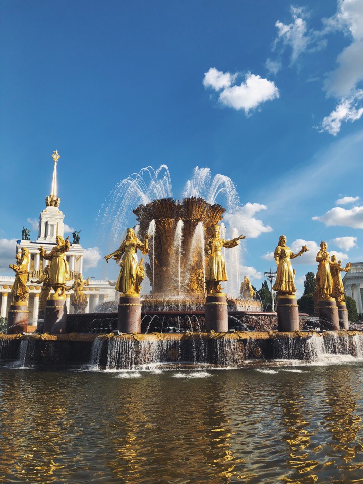 Лучшие места для летних посиделок в Москве
