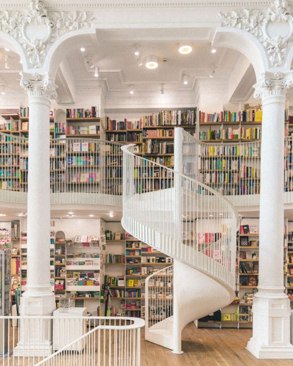 13 самых красивых книжных магазинов в мире